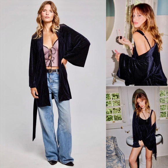 Dressy Chaser Kimono - Picture 1 of 4